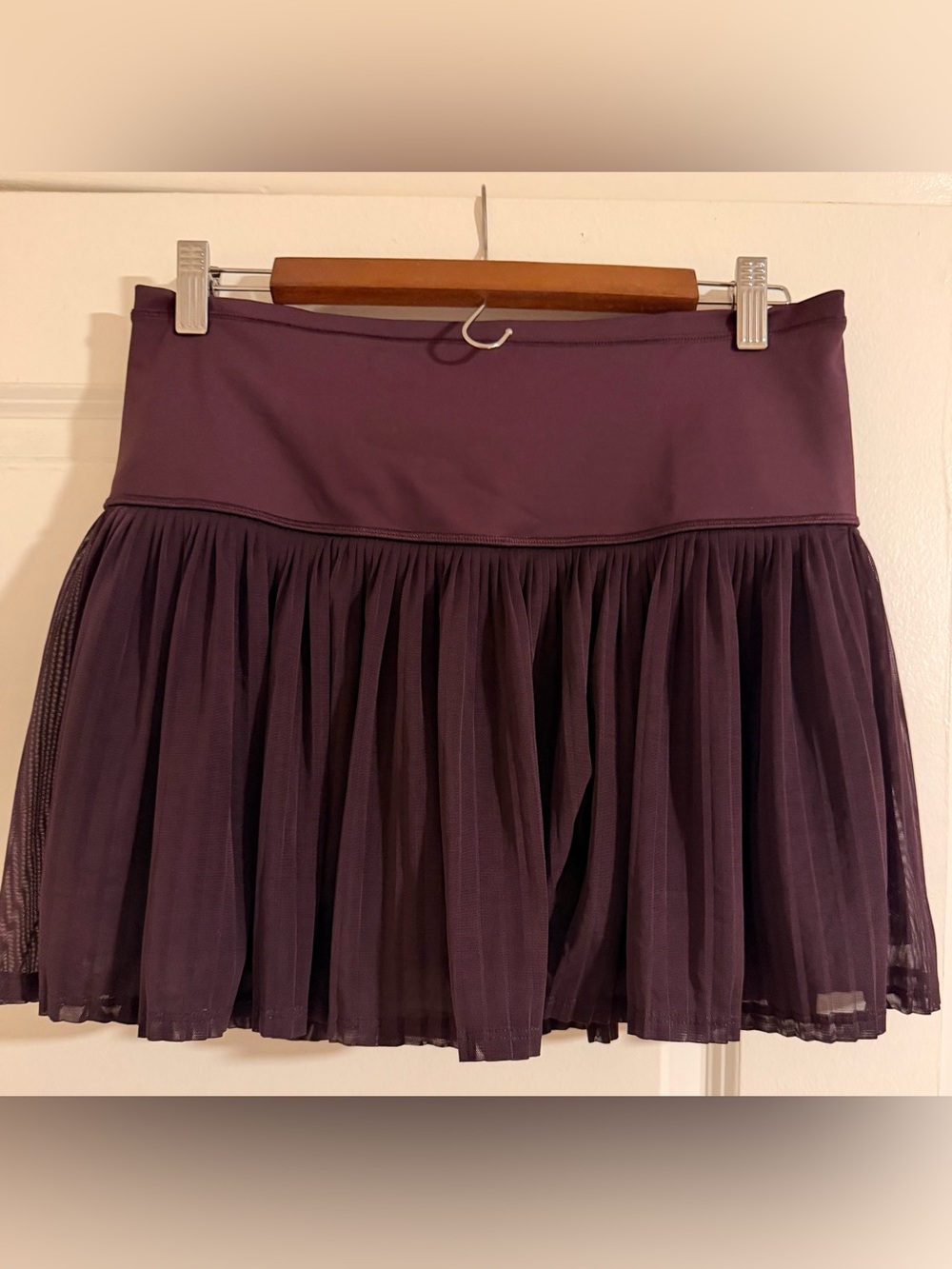 ATHLETA Mesh Skort - Picture 2 of 4